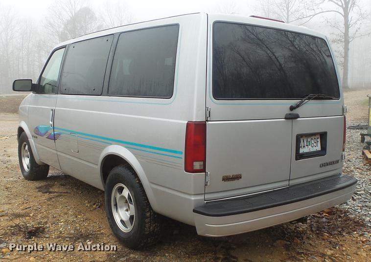 image for item DB7260 1996 Chevrolet Astro van