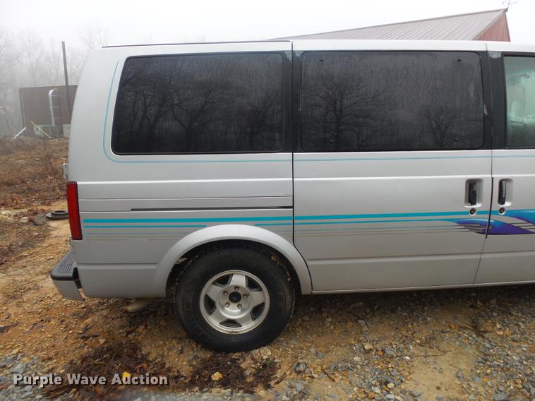 image for item DB7260 1996 Chevrolet Astro van
