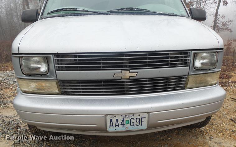 image for item DB7260 1996 Chevrolet Astro van