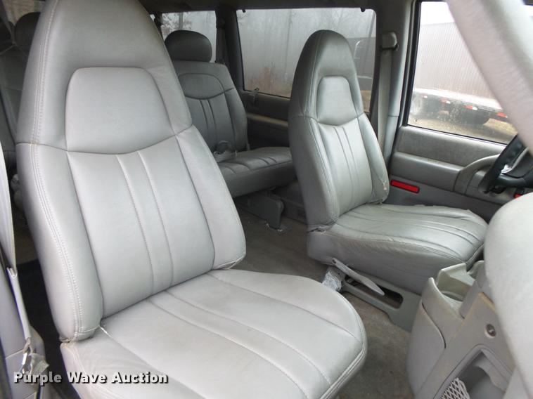 image for item DB7260 1996 Chevrolet Astro van