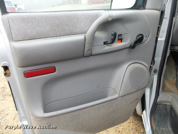 image for item DB7260 1996 Chevrolet Astro van