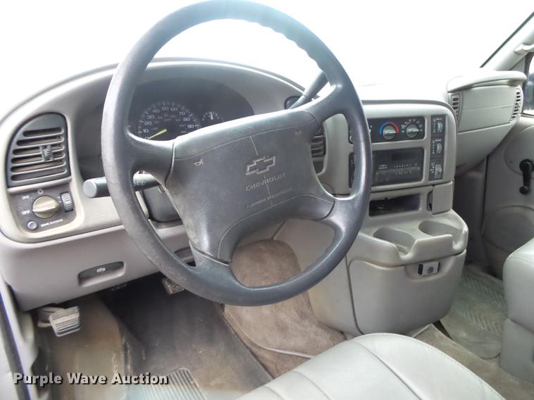 image for item DB7260 1996 Chevrolet Astro van