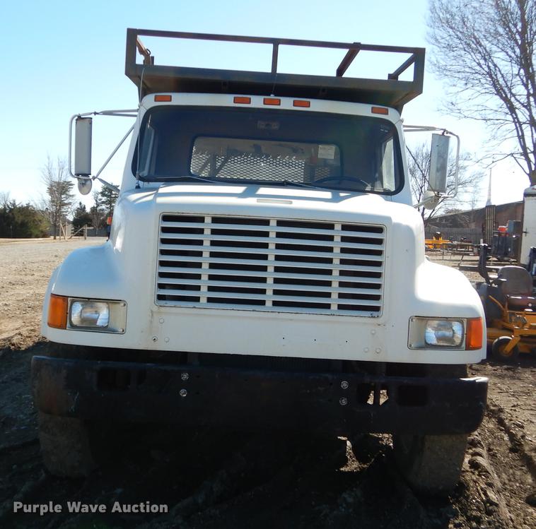 image for item DC0275 1986 International 1954 flatbed truck