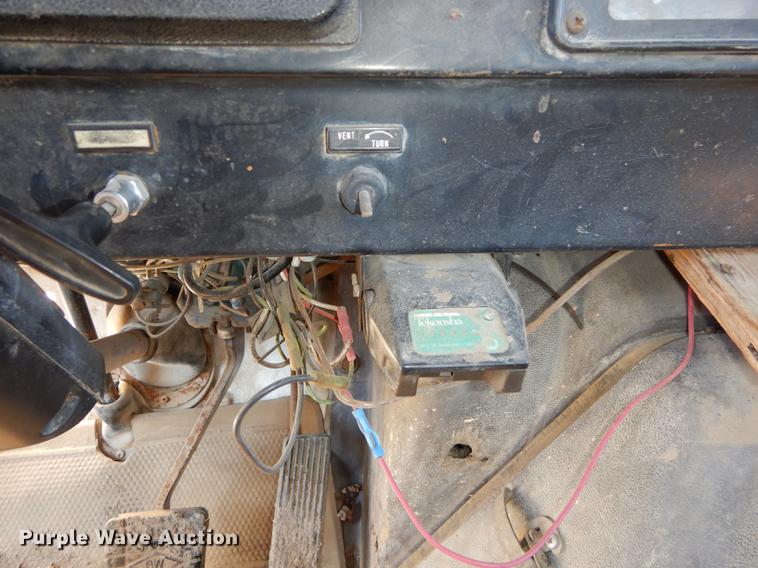 image for item DC0275 1986 International 1954 flatbed truck