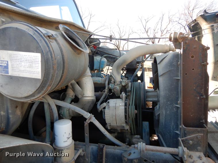 image for item DC0275 1986 International 1954 flatbed truck