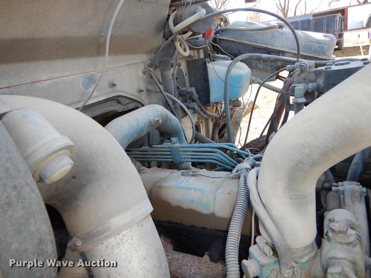 image for item DC0275 1986 International 1954 flatbed truck