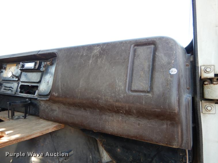 image for item DC0275 1986 International 1954 flatbed truck