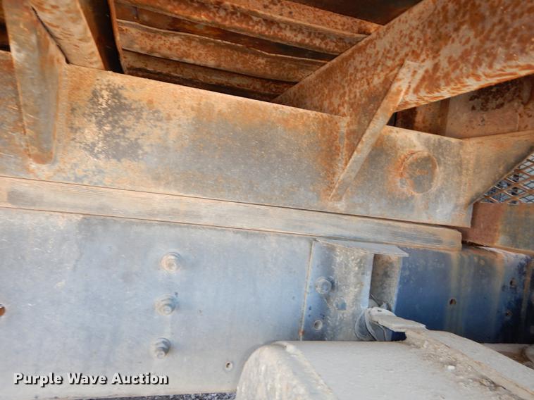 image for item DC0275 1986 International 1954 flatbed truck