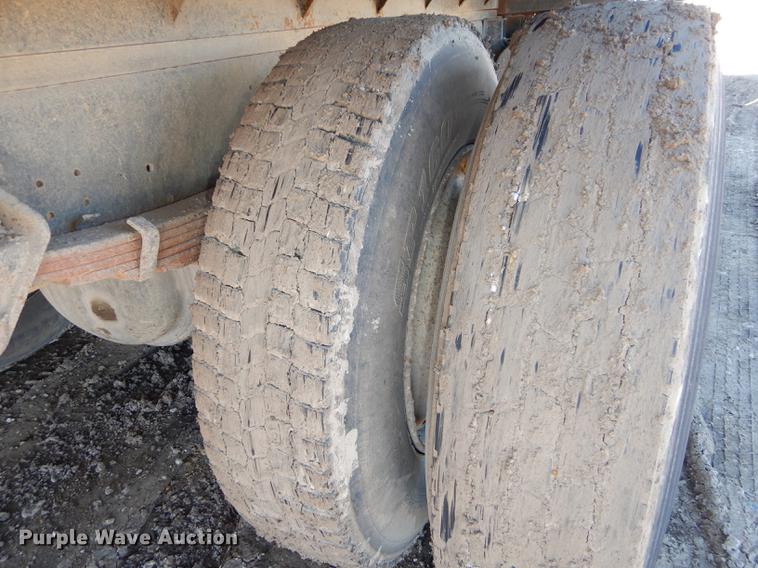 image for item DC0275 1986 International 1954 flatbed truck