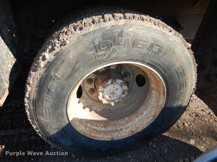 image for item DC0275 1986 International 1954 flatbed truck