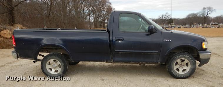 image for item DC0325 1999 Ford F150 XLT pickup truck