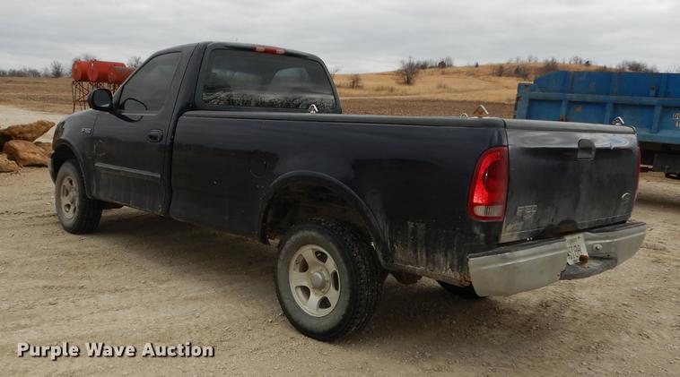 image for item DC0325 1999 Ford F150 XLT pickup truck