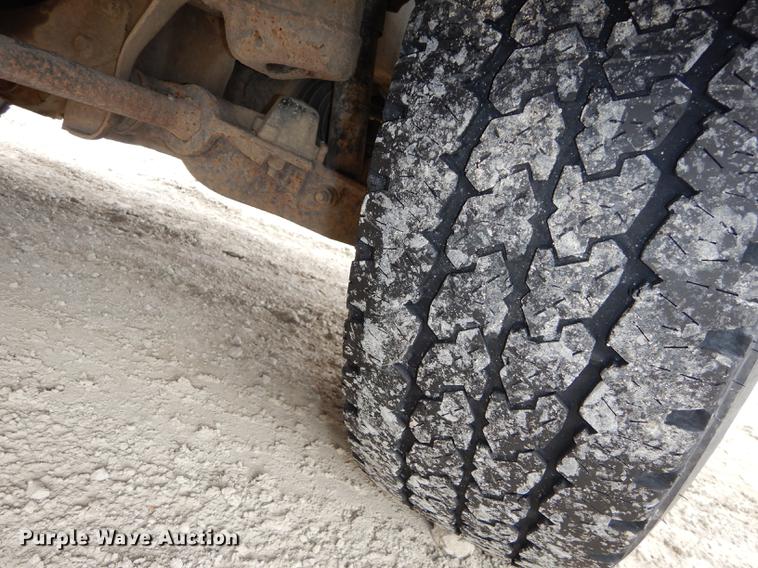 image for item DC0325 1999 Ford F150 XLT pickup truck