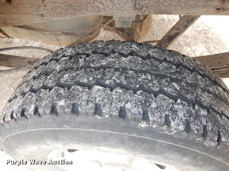 image for item DC0325 1999 Ford F150 XLT pickup truck