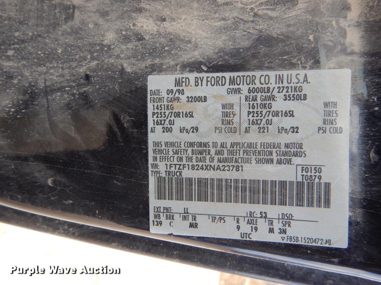 image for item DC0325 1999 Ford F150 XLT pickup truck