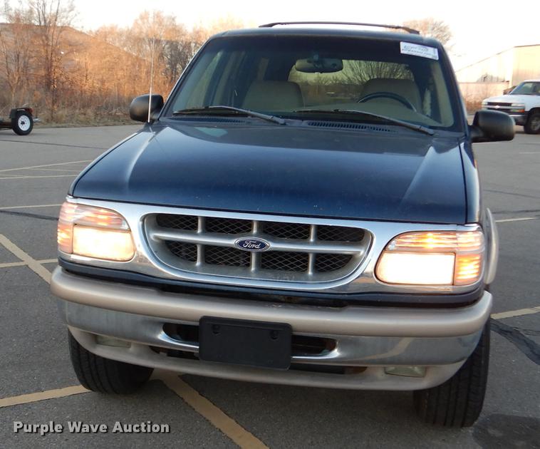image for item DC0329 1998 Ford Explorer Eddie Bauer SUV