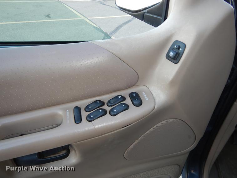 image for item DC0329 1998 Ford Explorer Eddie Bauer SUV
