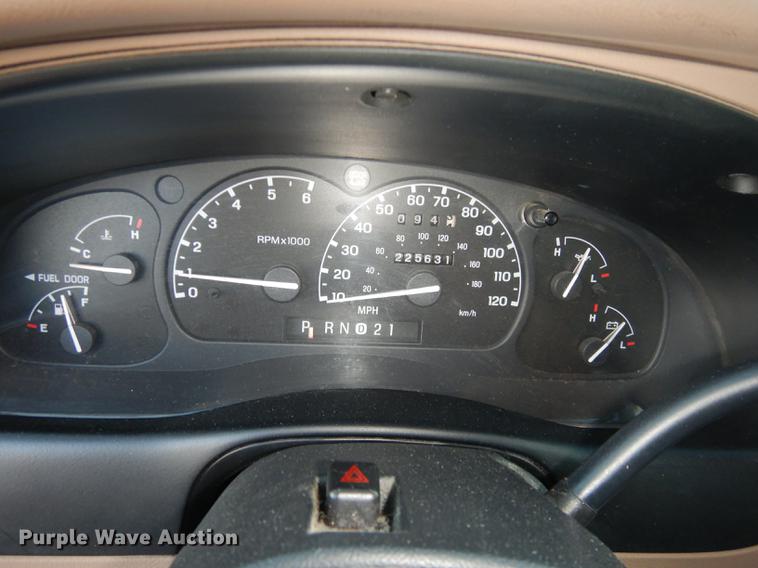 image for item DC0329 1998 Ford Explorer Eddie Bauer SUV