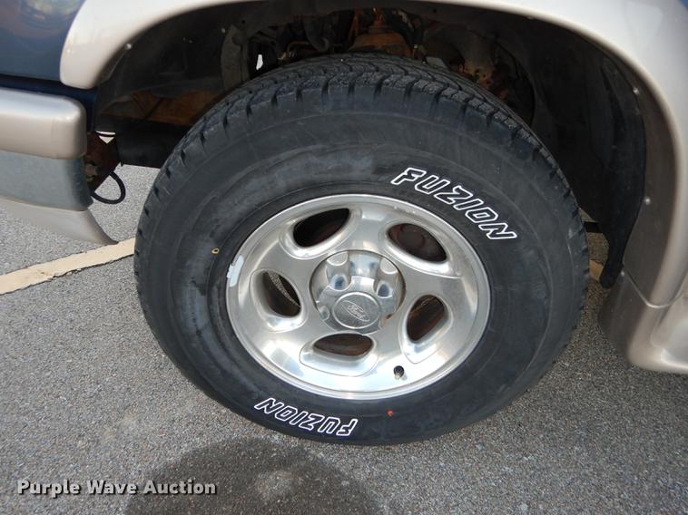 image for item DC0329 1998 Ford Explorer Eddie Bauer SUV