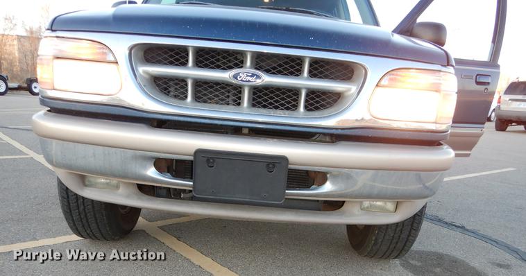 image for item DC0329 1998 Ford Explorer Eddie Bauer SUV