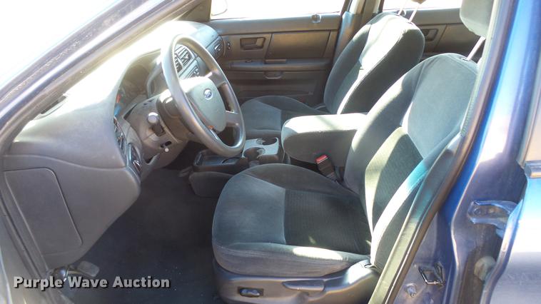 image for item DC0661 2004 Ford Taurus