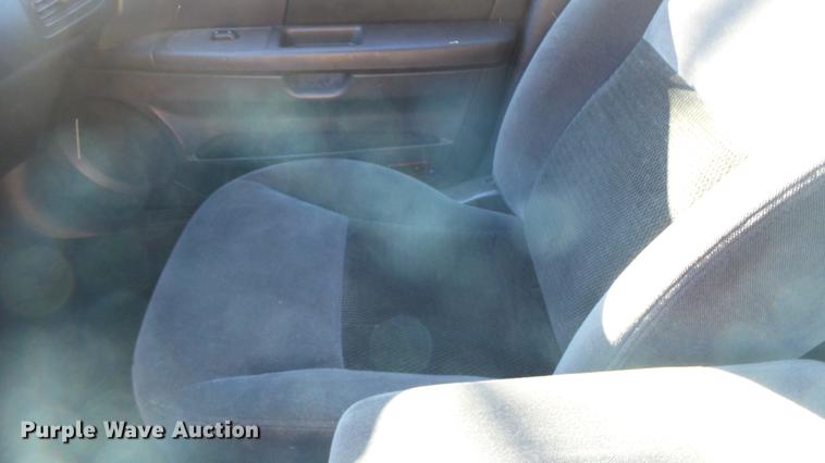 image for item DC0661 2004 Ford Taurus