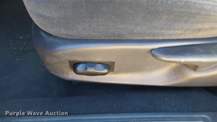 image for item DC0661 2004 Ford Taurus