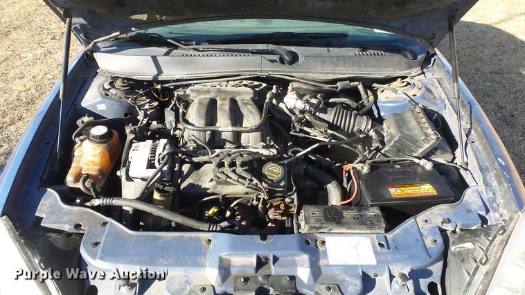 image for item DC0661 2004 Ford Taurus