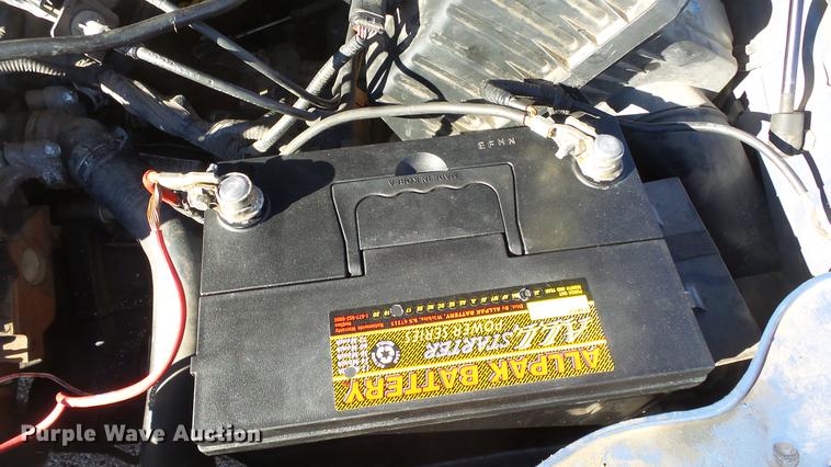 image for item DC0661 2004 Ford Taurus