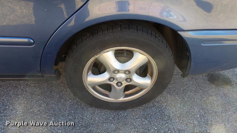 image for item DC0661 2004 Ford Taurus