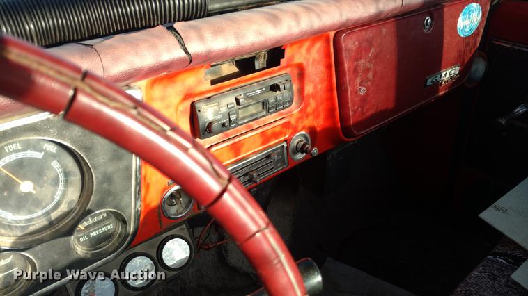 image for item DC0865 1969 GMC 1500 Custom pickup truck