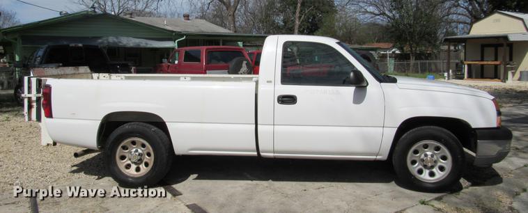 image for item DC2185 2005 Chevrolet Silverado 1500 pickup truck