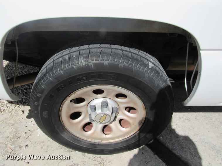 image for item DC2185 2005 Chevrolet Silverado 1500 pickup truck