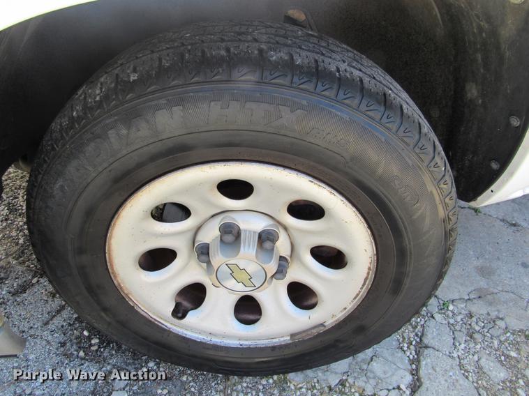 image for item DC2185 2005 Chevrolet Silverado 1500 pickup truck