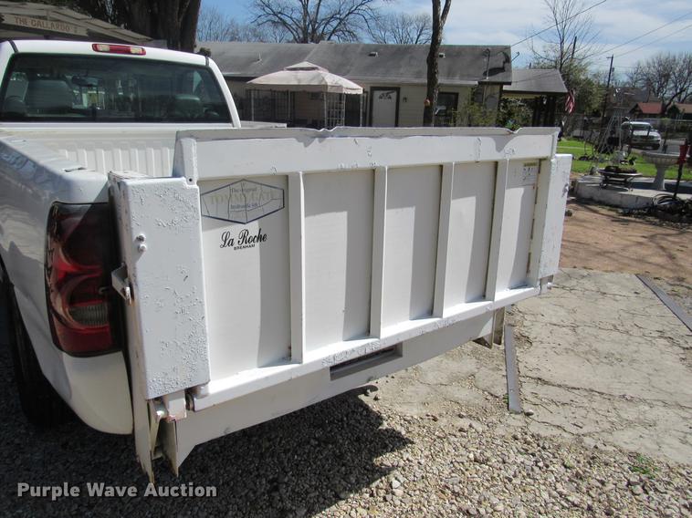 image for item DC2185 2005 Chevrolet Silverado 1500 pickup truck