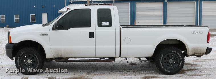 image for item DC3534 2006 Ford F250 Super Duty SuperCab pickup truck