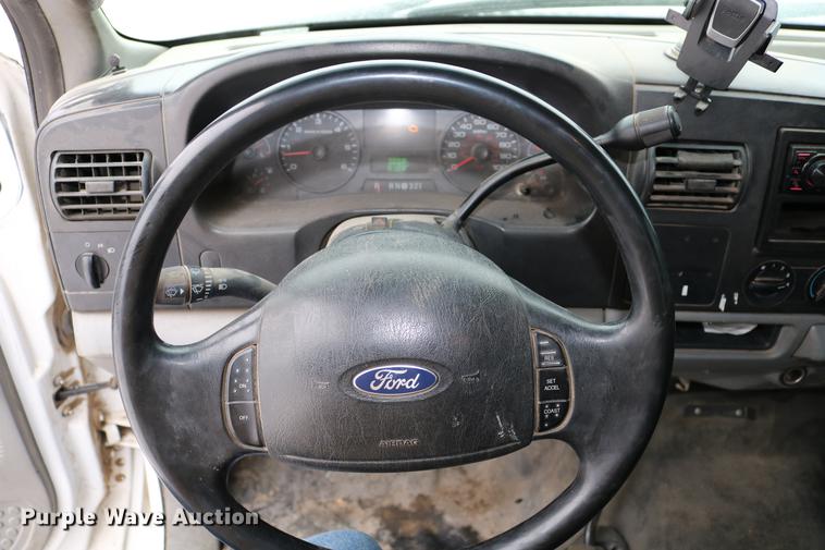 image for item DC3534 2006 Ford F250 Super Duty SuperCab pickup truck