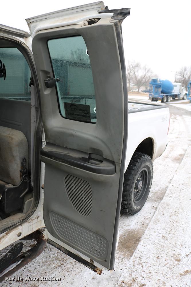 image for item DC3534 2006 Ford F250 Super Duty SuperCab pickup truck