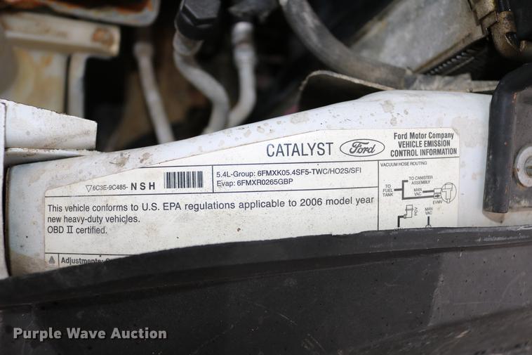 image for item DC3534 2006 Ford F250 Super Duty SuperCab pickup truck