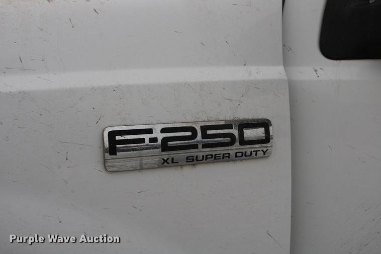 image for item DC3534 2006 Ford F250 Super Duty SuperCab pickup truck