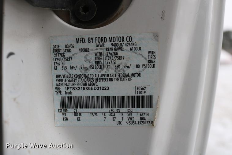 image for item DC3534 2006 Ford F250 Super Duty SuperCab pickup truck