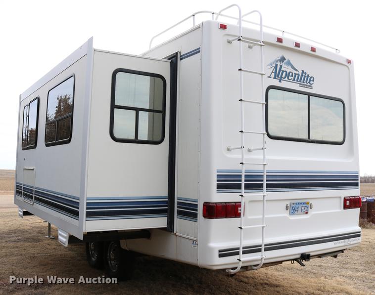 image for item DC3541 1996 Western Recreational Vehicles Alpenlite camper