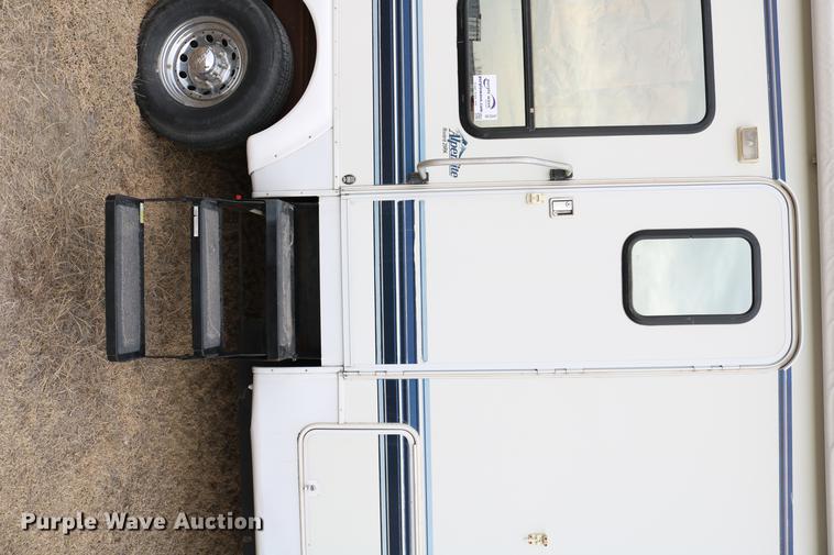 image for item DC3541 1996 Western Recreational Vehicles Alpenlite camper