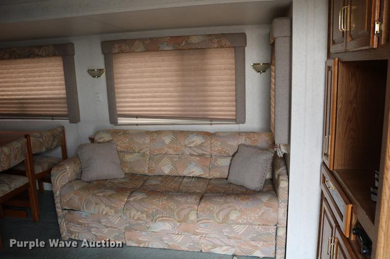 image for item DC3541 1996 Western Recreational Vehicles Alpenlite camper