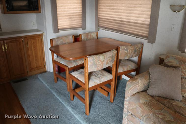 image for item DC3541 1996 Western Recreational Vehicles Alpenlite camper