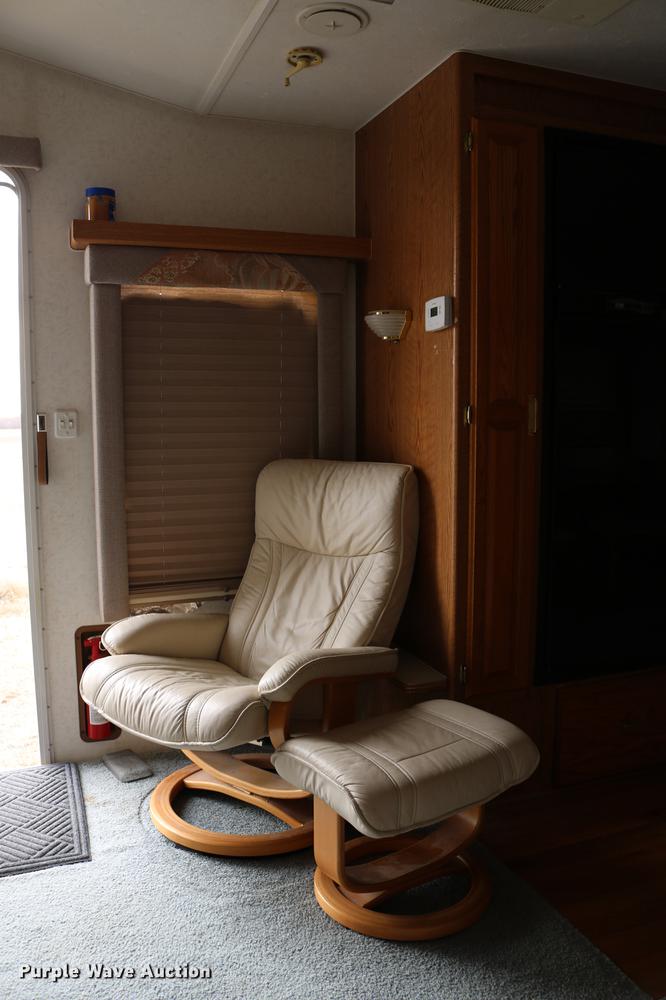 image for item DC3541 1996 Western Recreational Vehicles Alpenlite camper