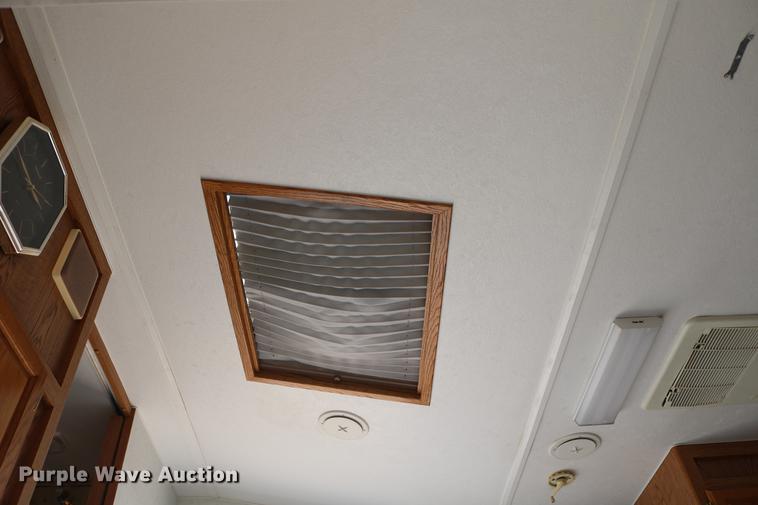 image for item DC3541 1996 Western Recreational Vehicles Alpenlite camper