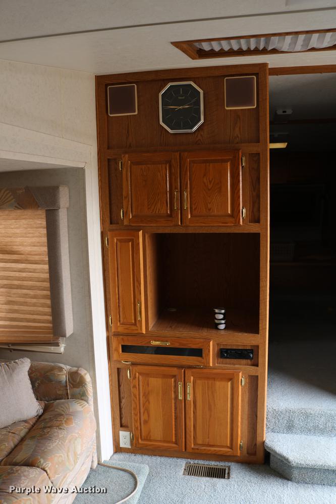 image for item DC3541 1996 Western Recreational Vehicles Alpenlite camper