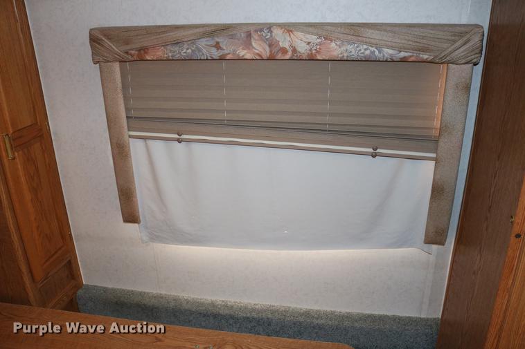 image for item DC3541 1996 Western Recreational Vehicles Alpenlite camper