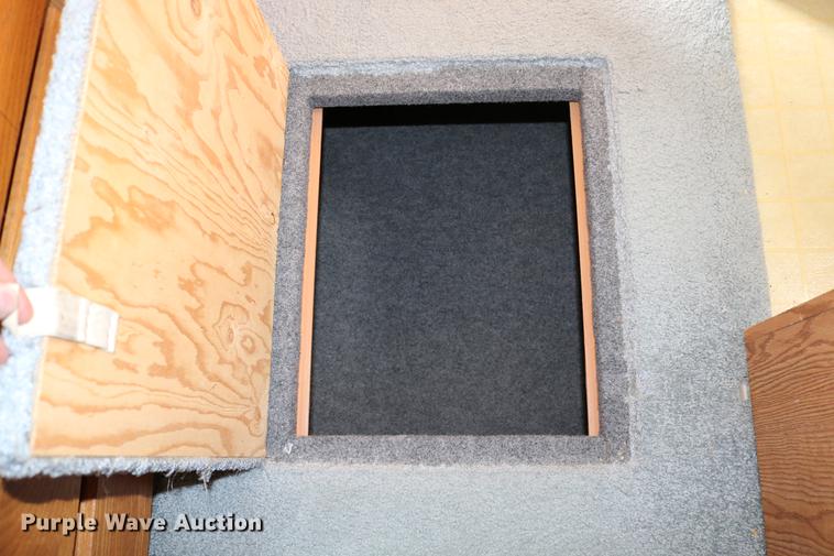 image for item DC3541 1996 Western Recreational Vehicles Alpenlite camper